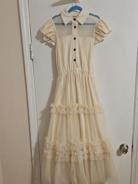Ivory Tulle Girl's Gown Size 12, Little Creative Factory